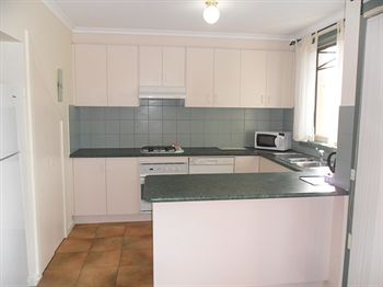 Australian Home Away @ Box Hill 32 - Phillip Island Accommodation 11