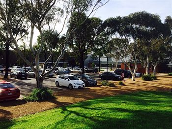 Australian Home Away @ Box Hill 32 - Phillip Island Accommodation 13