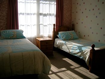 Australian Home Away @ Doncaster Grange Park - Phillip Island Accommodation 2