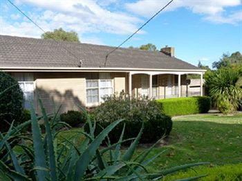 Australian Home Away @ Doncaster Grange Park - Phillip Island Accommodation 8