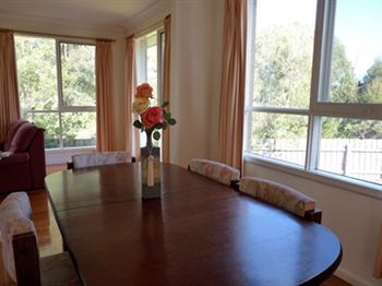 Australian Home Away @ Doncaster Grange Park - Phillip Island Accommodation 10
