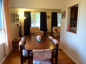 Australian Home Away @ Doncaster Grange Park - Phillip Island Accommodation 11