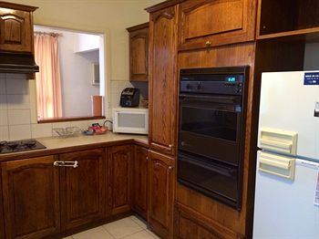 Australian Home Away @ Doncaster Grange Park - Phillip Island Accommodation 12