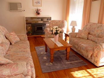 Australian Home Away @ Doncaster Grange Park - Phillip Island Accommodation 15