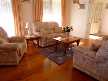 Australian Home Away @ Doncaster Grange Park - Phillip Island Accommodation 16