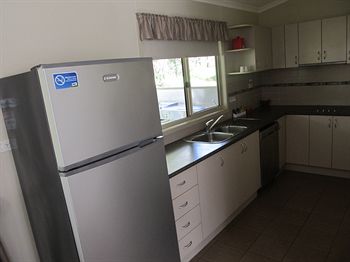 BIG4 Koala Shores Port Stephens Holiday Park - Phillip Island Accommodation 4