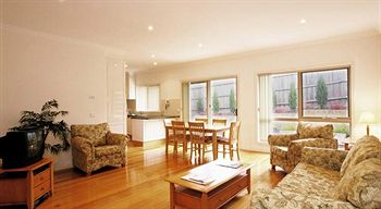 Waverley Corporate Townhouses - Phillip Island Accommodation 5