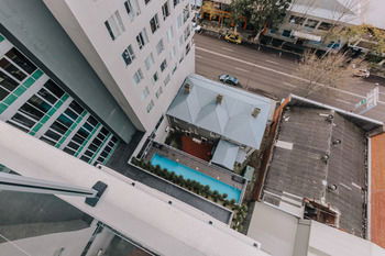 Newcastle Central Plaza - Phillip Island Accommodation 4