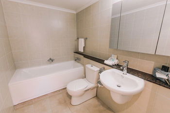 Newcastle Central Plaza - Phillip Island Accommodation 8