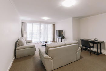 Newcastle Central Plaza - Phillip Island Accommodation 20