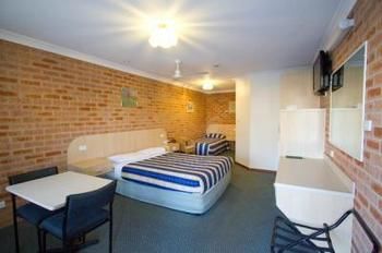 Branxton House Motel, Hunter Valley - Phillip Island Accommodation 4