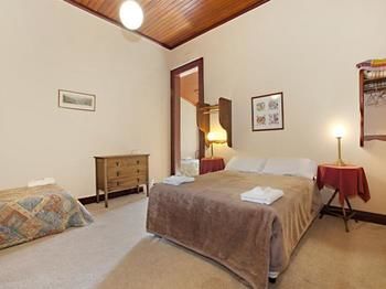 The Victoria & Albert Guesthouse - Phillip Island Accommodation 3