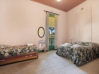 The Victoria & Albert Guesthouse - Phillip Island Accommodation 6