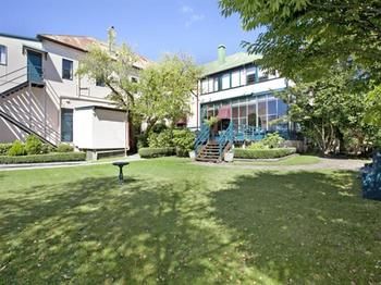 The Victoria & Albert Guesthouse - Phillip Island Accommodation 9