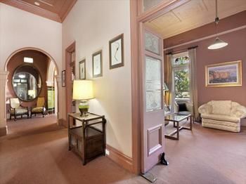 The Victoria & Albert Guesthouse - Phillip Island Accommodation 11