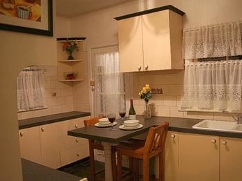 Tudor Cottages Mt Dandenong - Phillip Island Accommodation 1