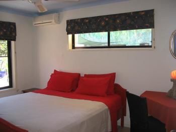 Noosa Edge Nudist Retreat - Phillip Island Accommodation 3