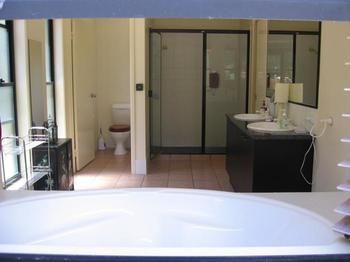 Noosa Edge Nudist Retreat - Phillip Island Accommodation 8