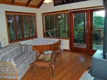Maleny Tropical Retreat Balinese B&b - Phillip Island Accommodation 6
