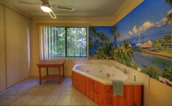 Maleny Tropical Retreat Balinese B&b - Phillip Island Accommodation 40