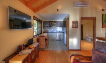 Maleny Tropical Retreat Balinese B&b - Phillip Island Accommodation 45