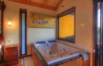 Maleny Tropical Retreat Balinese B&b - Phillip Island Accommodation 48