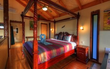 Maleny Tropical Retreat Balinese B&b - Phillip Island Accommodation 49