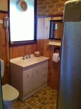 Hunter Country Lodge - Phillip Island Accommodation 2