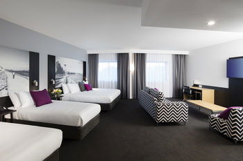 Mercure Newcastle Airport - Phillip Island Accommodation 12