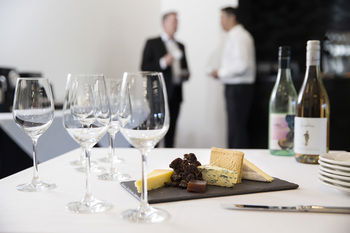 Mercure Newcastle Airport - Phillip Island Accommodation 17