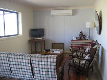 The Wattle Lodge - Phillip Island Accommodation 18