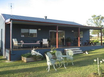 The Wattle Lodge - Phillip Island Accommodation 24