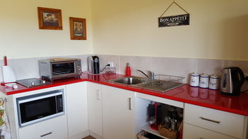 The Wattle Lodge - Phillip Island Accommodation 38