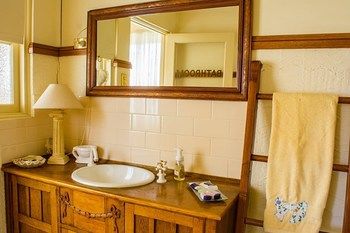 Segenhoe Inn Historic Bed & Breakfast - Phillip Island Accommodation 6