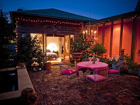 At Eleven, La Petite Maison - Phillip Island Accommodation 0