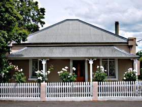 Arendon Cottage - Phillip Island Accommodation 0