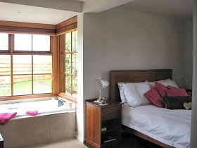 Amble In Cottage - Phillip Island Accommodation 0