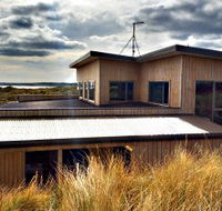 King Island Breaks - Porky's Beach House