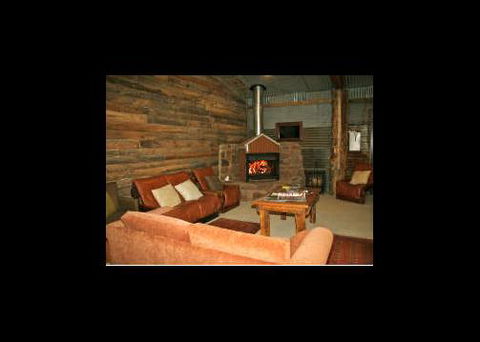Howqua Valley Views - Phillip Island Accommodation 3