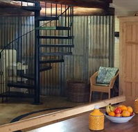 Schusters Lodge - Phillip Island Accommodation