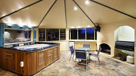 Lawson Lodge Country Estate - Phillip Island Accommodation 3