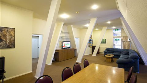 Alpha Ski Lodge - Phillip Island Accommodation 1