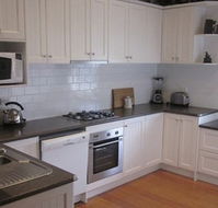 Abaleen House - Phillip Island Accommodation
