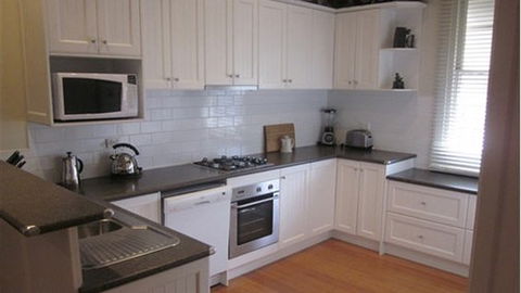 Abaleen House - Phillip Island Accommodation 0