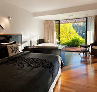 Springs Spa Villa - Phillip Island Accommodation