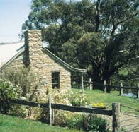 Adelaide Hills Country Cottages - Gum Tree Cottage - Phillip Island Accommodation