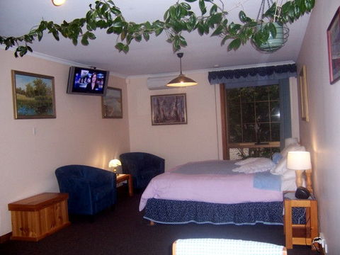 Adelaide Hills Bed & Breakfast Accommodation - Phillip Island Accommodation 2
