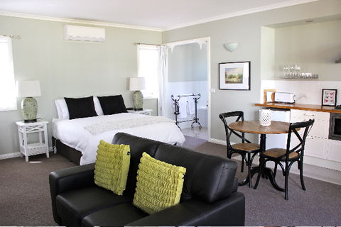 Amelina Cottages - Phillip Island Accommodation 1