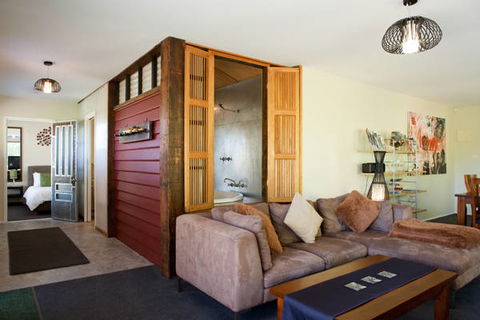 Azidene House & Spa Apartments - Phillip Island Accommodation 1