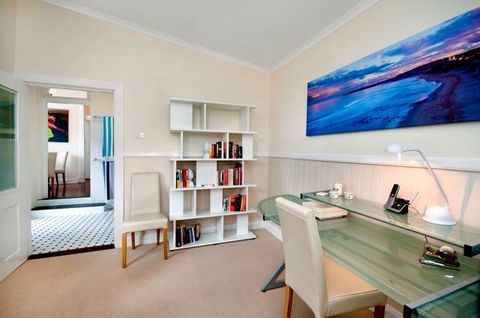 Petite Chalet - Phillip Island Accommodation 1